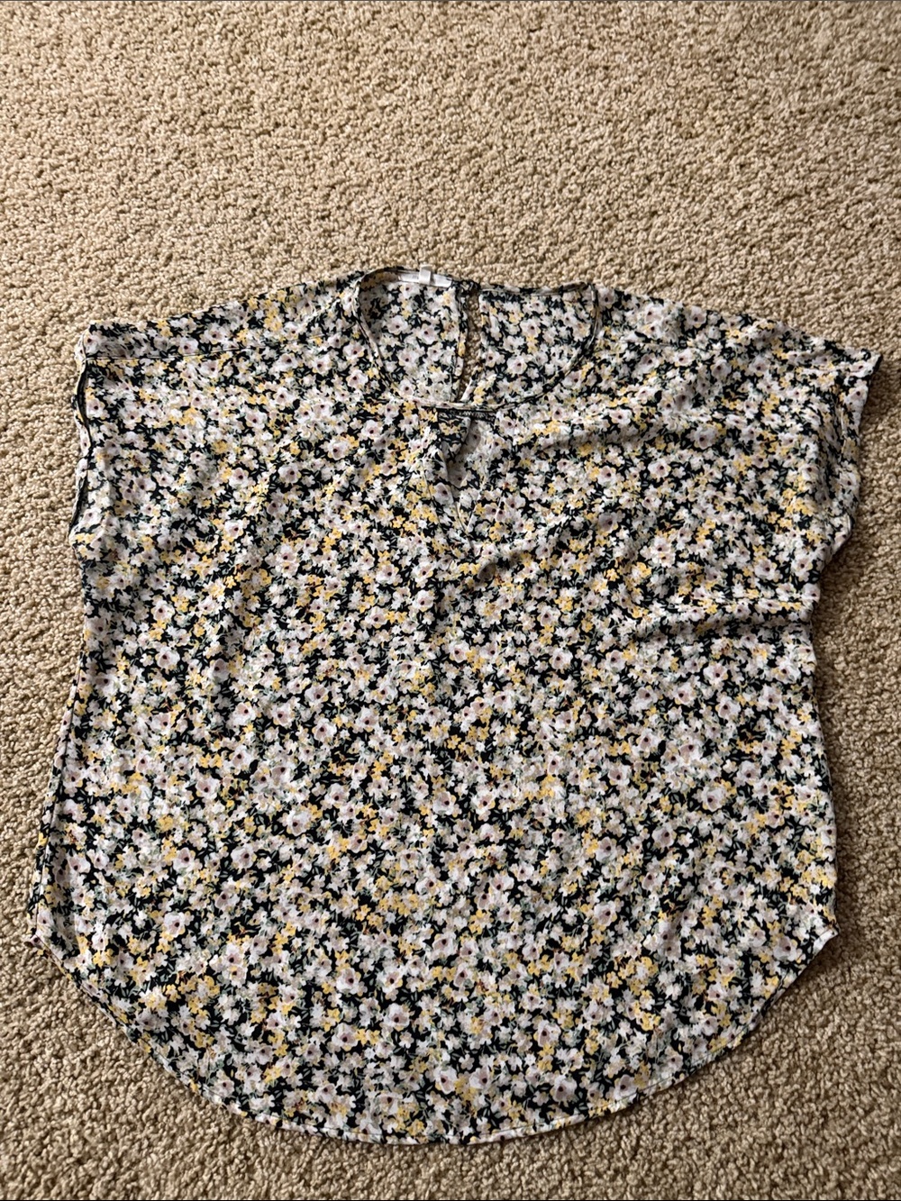 Maurices Black Floral Cap-Sleeve Blouse with Yellow Accents